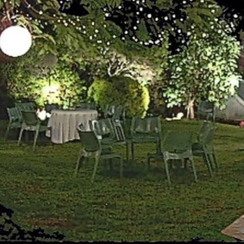 Photo: Jim Philp Garden Event & Wedding Lights